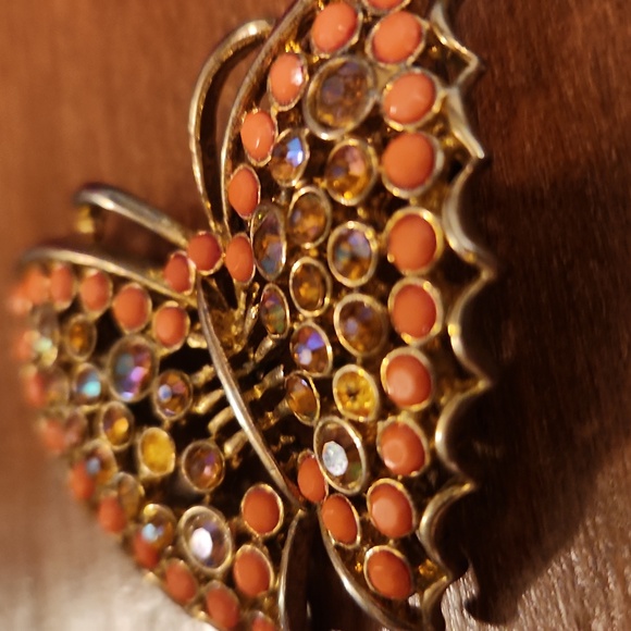 Vintage Elegant Gold and Orange Butterfly Brooch - Picture 4 of 5